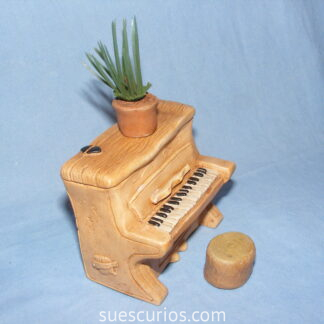 Pixie Plant Piano Stool (2)