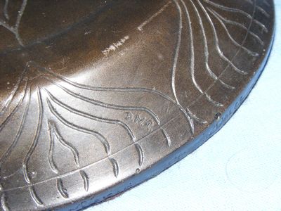 Pendelfin - Metallion - Sunflower Plinth - Image 3