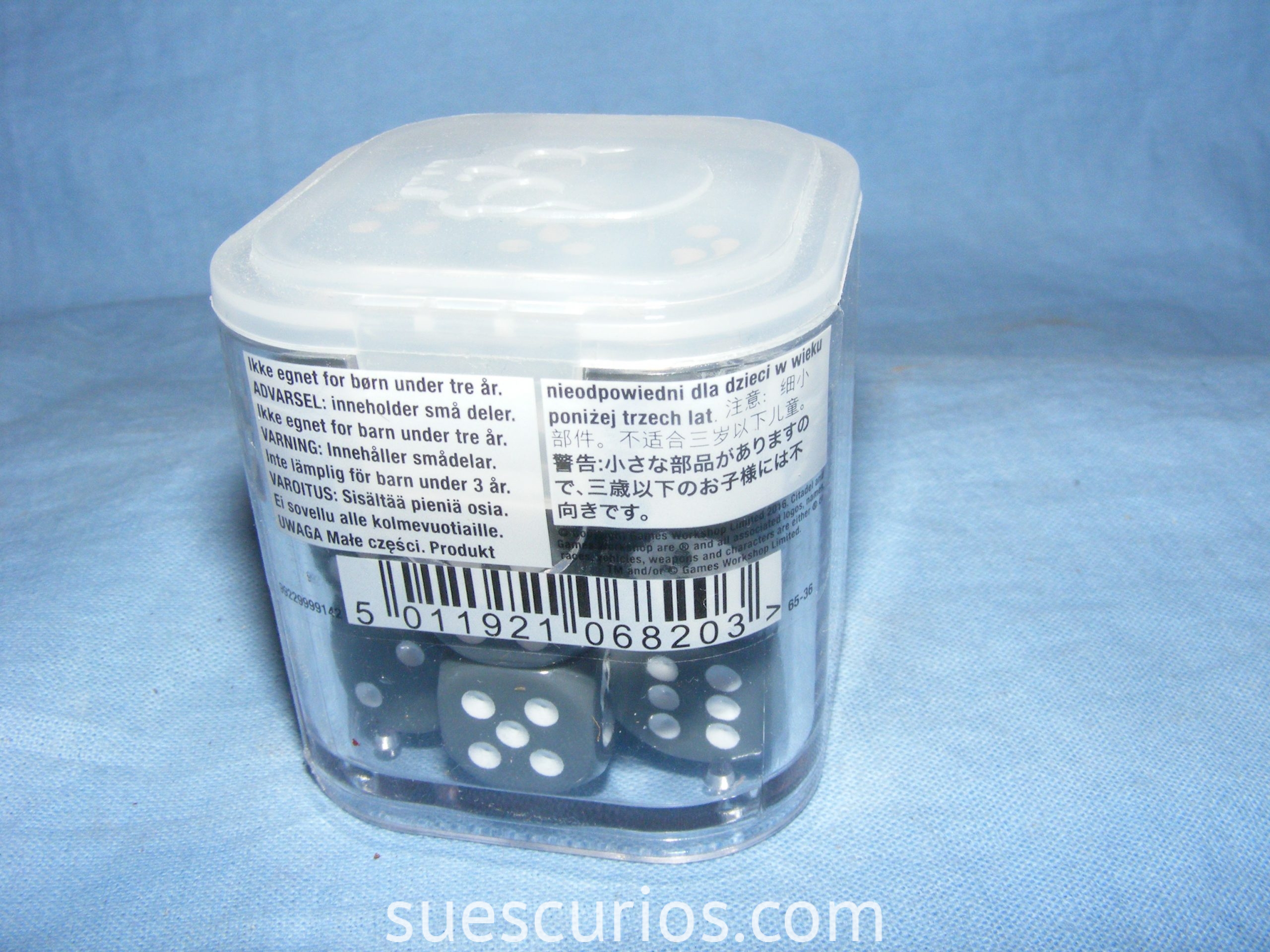 Dice Grey (2)
